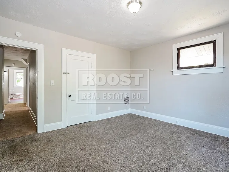 363-365 E Hudson St — Photo 6