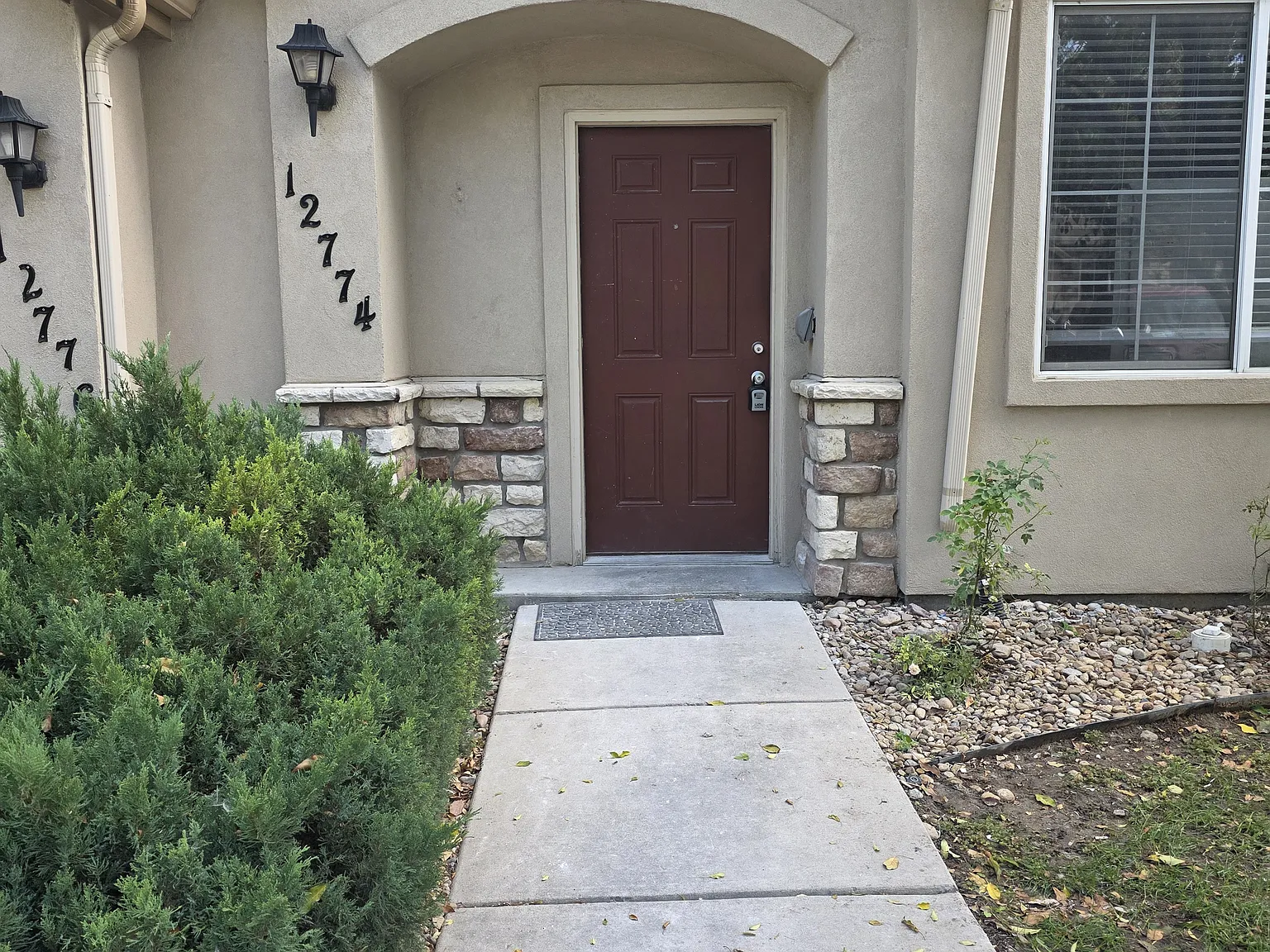 2 bed, 2.5 bath, 1446 sqft, $2,300 — Photo 1