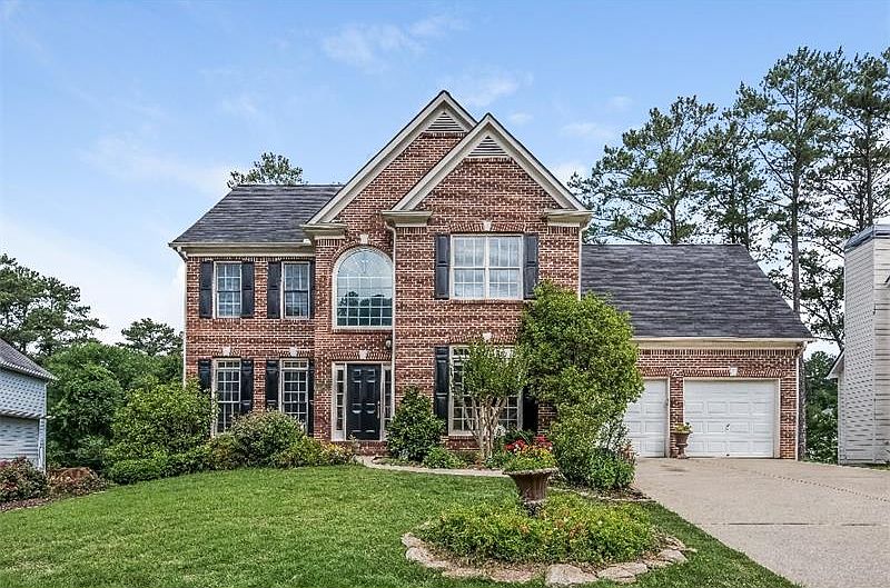 1st image of 633 Vickery Way NE