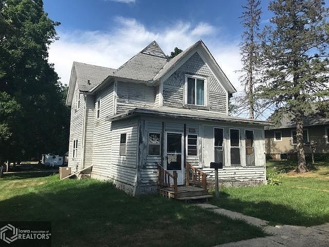 2nd image of 335 W M St