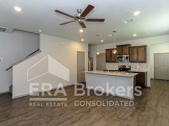 5th image of 239 Green Valley Dr