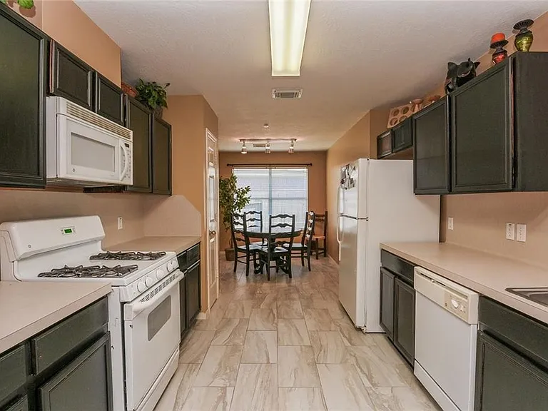 18446 S Wimbledon Dr — Photo 15