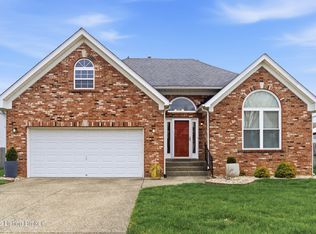 7005 Ridge Farm Ct, Louisville, KY 40291