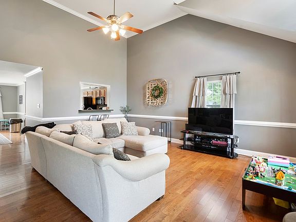 4th image of 268 Southern Oaks Dr SE