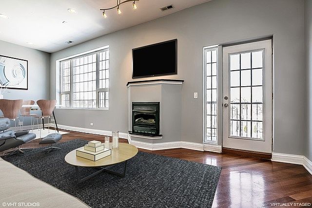 1st image of 5013 S King Dr Unit 3W