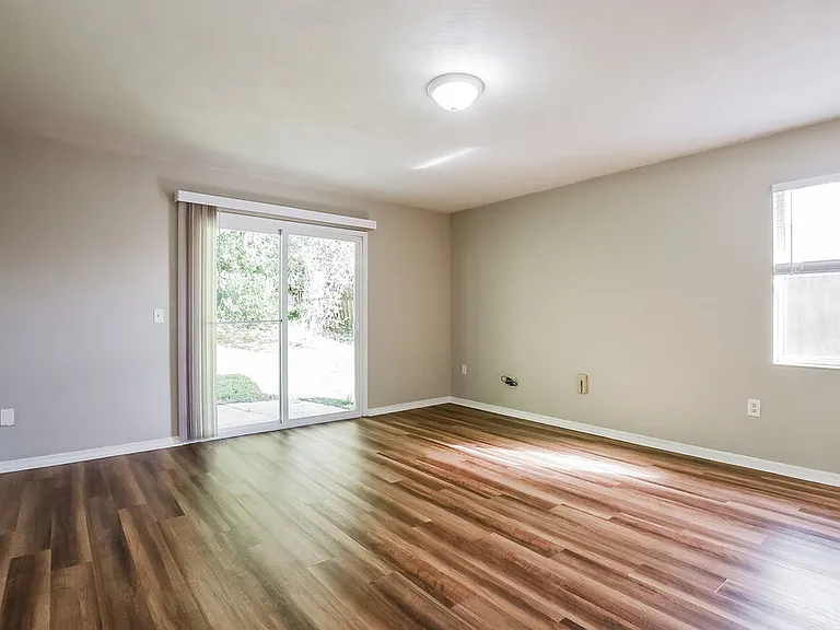 1819 E Glancy Dr — Photo 8