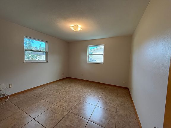 5th image of 5735 20th St