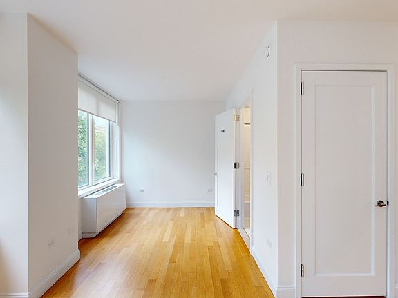 3rd image of 805 Columbus Ave APT 5D
