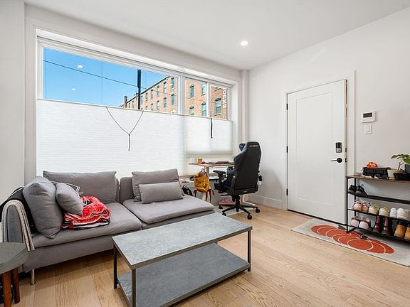 4th image of 71 Border St #2