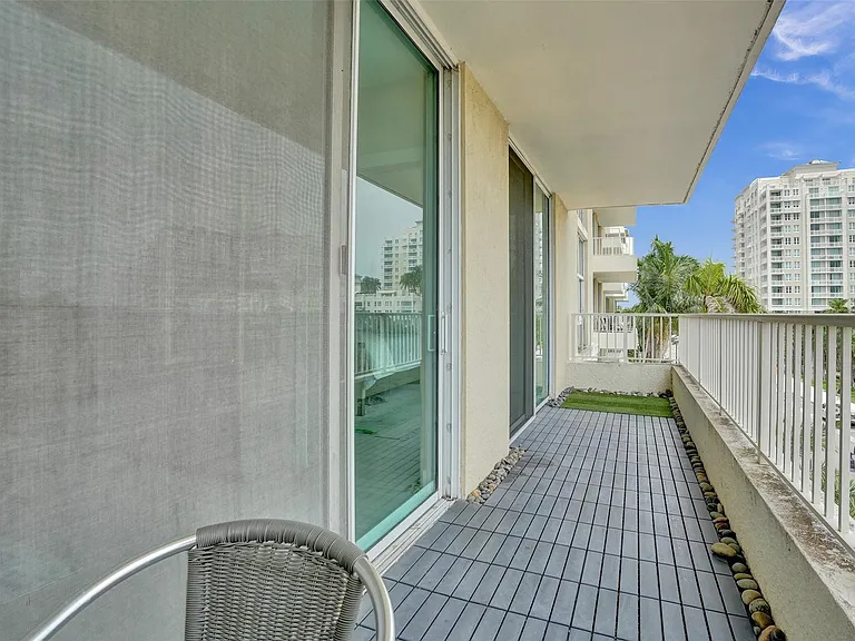 700 E Boynton Beach Blvd #406 — Photo 29