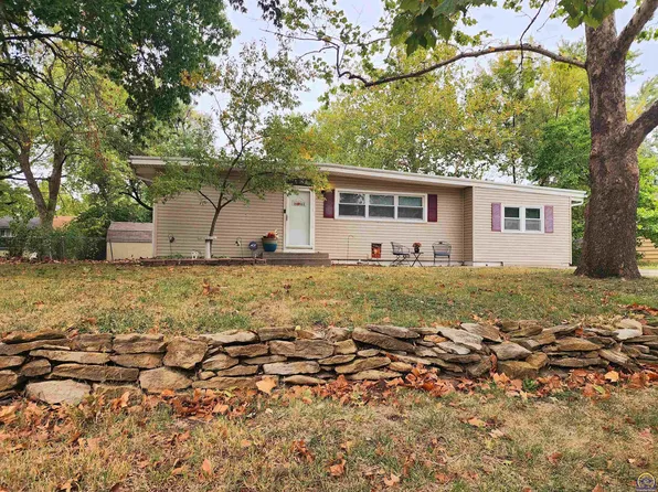 1616 SW Tara Ave, Topeka, KS 66611