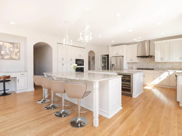 1156 Four Winds WAY, Hartland, WI 53029