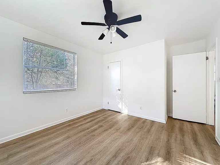 5330 Quan Dr — Photo 25