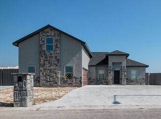 301 Ama Caro Dr, Del Rio, TX 78840