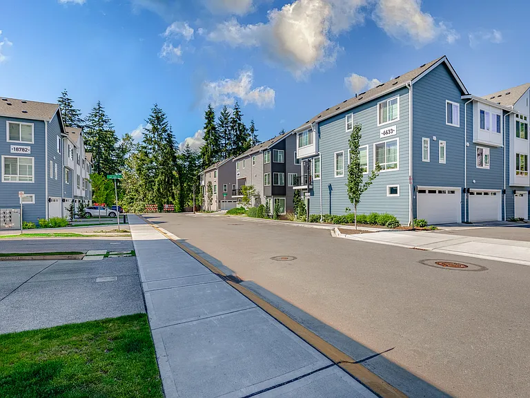 18816 67th Ave NE #4 — Photo 35