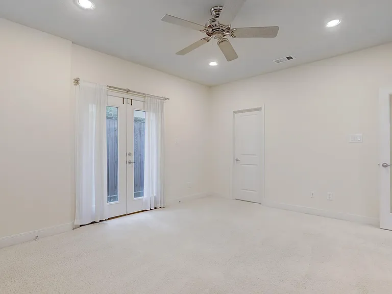 6911 Staffordshire Blvd — Photo 4