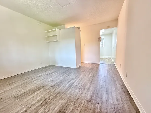 (undisclosed Address), Van Nuys, CA 91405