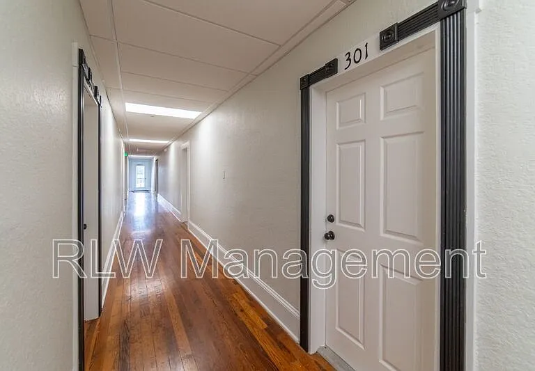 11 N Central Ave #301 — Photo 5
