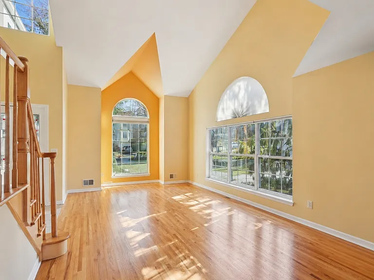 15 Ryan Lane Lincoln Park — Photo 6