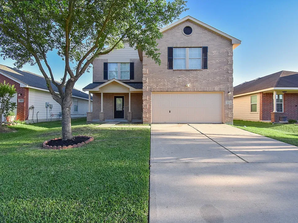 20815 Baronsledge Ln