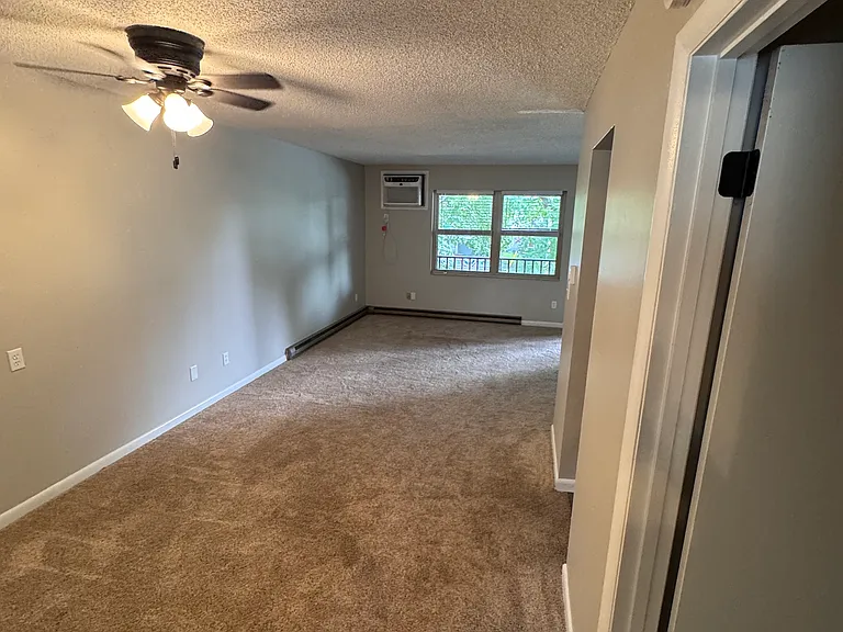 204 E Center St #8 — Photo 9