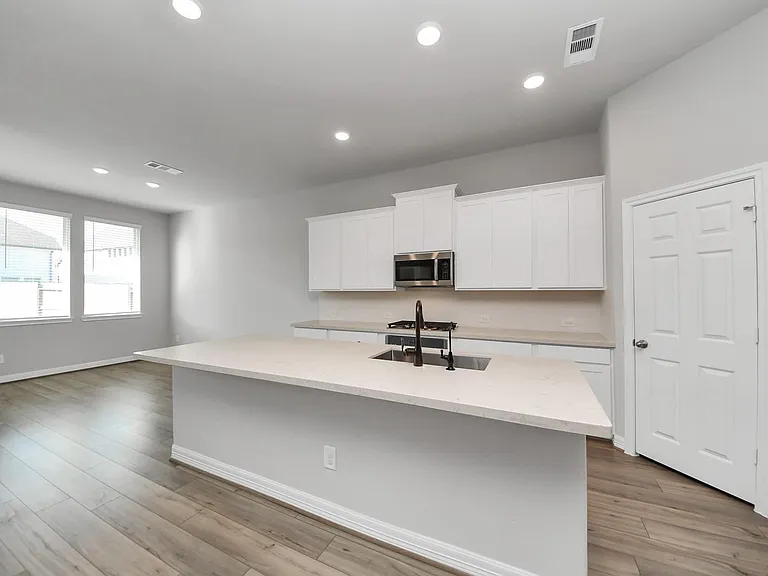2968 Golden Dust Dr — Photo 15