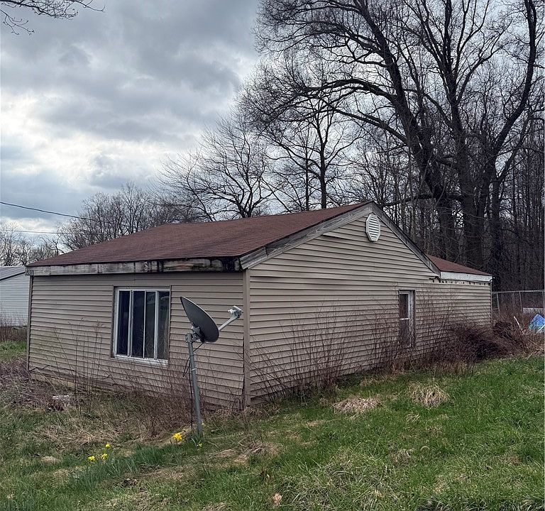 2nd image of 49011 Brushville Rd