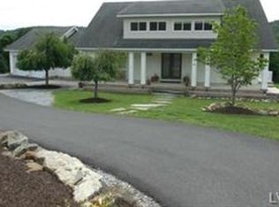 20 Riverview Dr, Easton, PA 18042