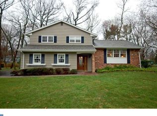 16 Lynnfield Dr, East Windsor, NJ 08520