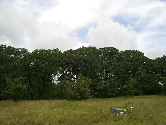 3rd image of 1033 Hidden Oaks Dr Lot 2