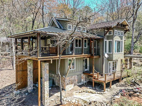 4th image of 126 Columbine Way