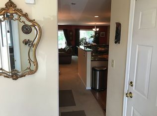 230 Hampshire Dr, Sellersville, PA 18960