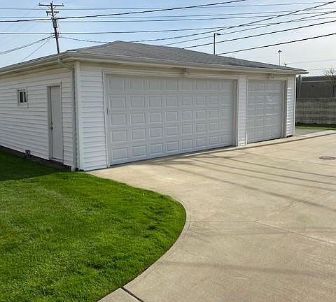 3rd image of 1263 Bonnie Ln