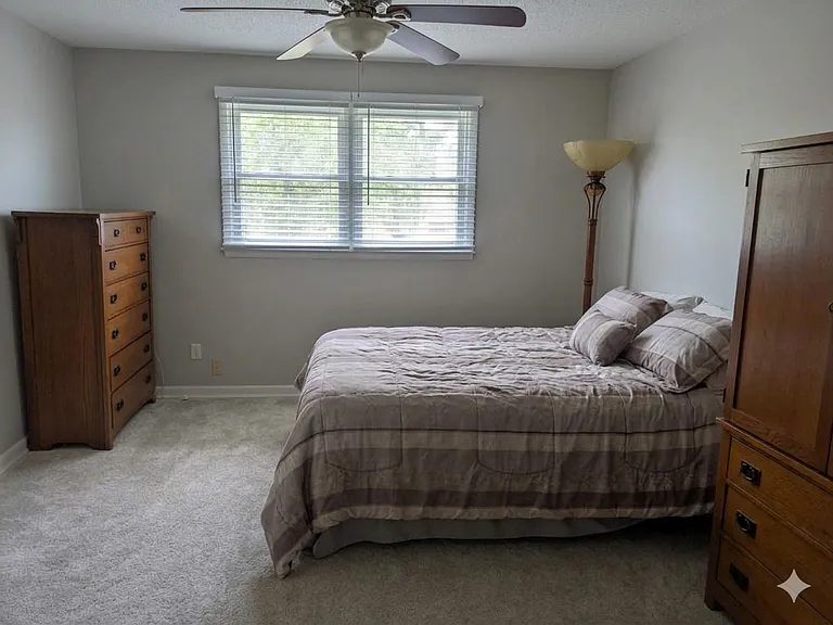 223 Walnut Dr — Photo 4
