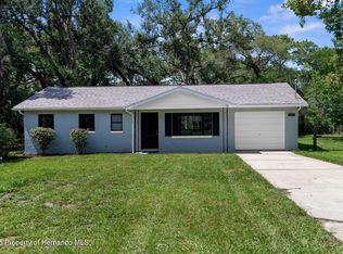 5215 Azalea Cir, Dade City, FL 33523