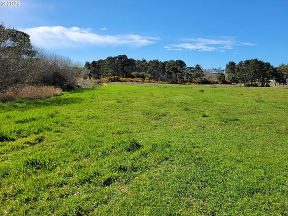 4th image of 18th St SW