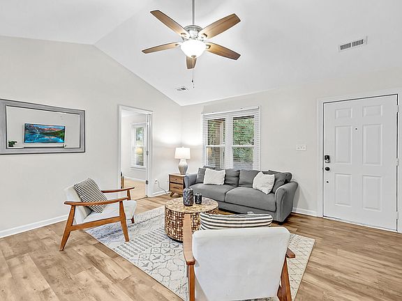 3rd image of 2752 Milburnie Rd