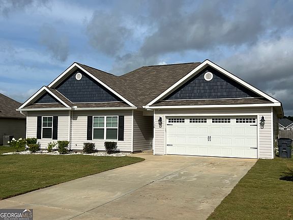 3rd image of 138 Sadie Heights Blvd