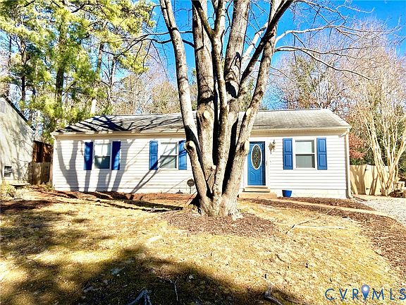 2nd image of 437 Queensway Rd