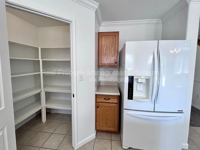 6054 E Hampton Way — Photo 10