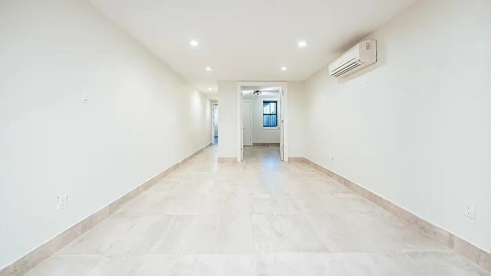 Rented by Nooklyn NYC LLC | media 36