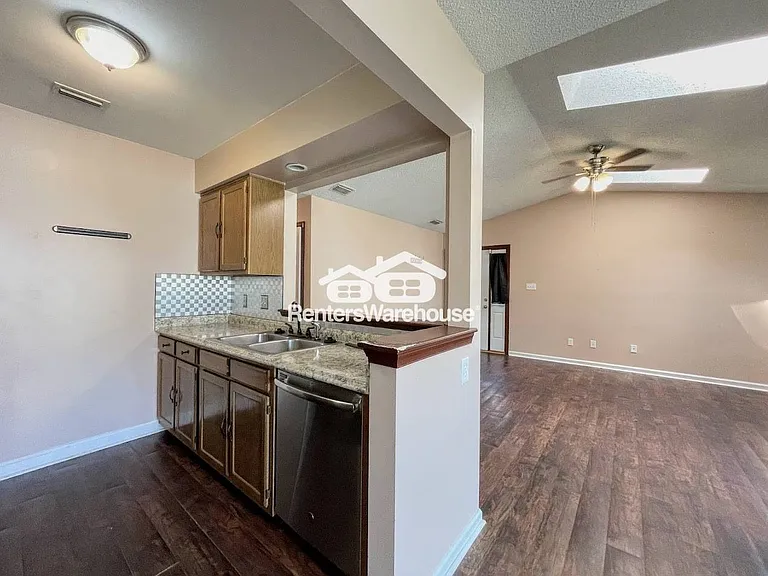 521 Brisa Dr — Photo 11
