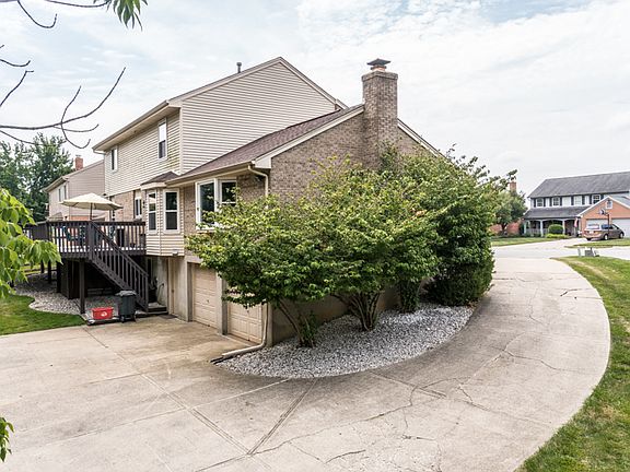 2nd image of 2278 Forest Lawn Dr