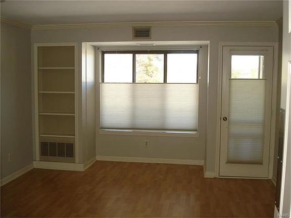3rd image of 1030 N Harrison Ave APT 407
