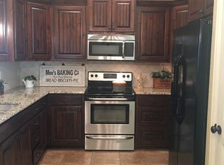 956 Redbud Ln, Bullard, TX 75757
