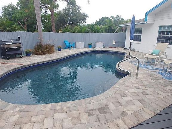 5th image of 5315 12th Avenue Dr W