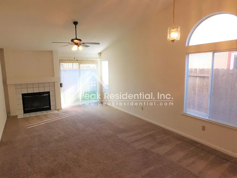 18 Smokey Leaf Ct — Photo 2