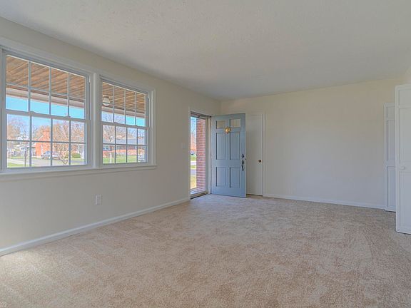 4th image of 612 10th St