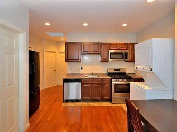 53 Claremont Avenue image 9 of 9