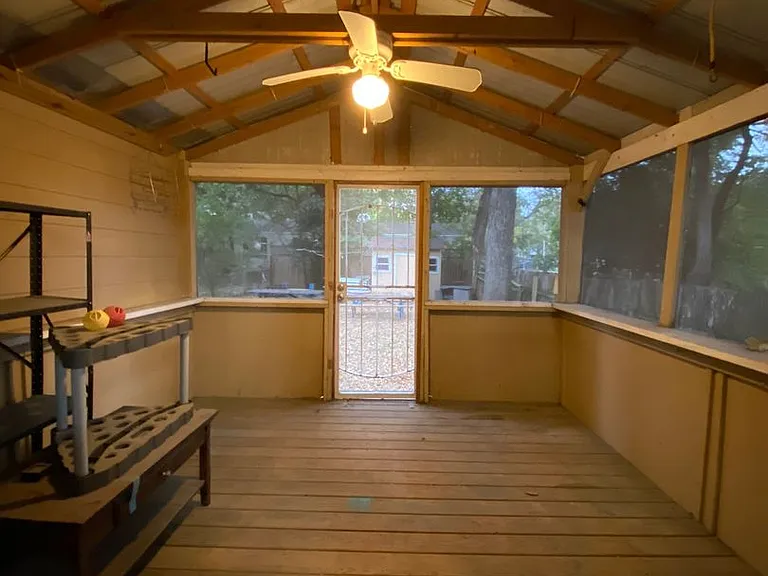 403 Pedernales St — Photo 21